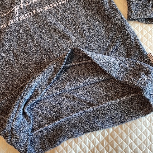 University of MS_Ole Miss_PHI MU pullover - Picture 4 of 8